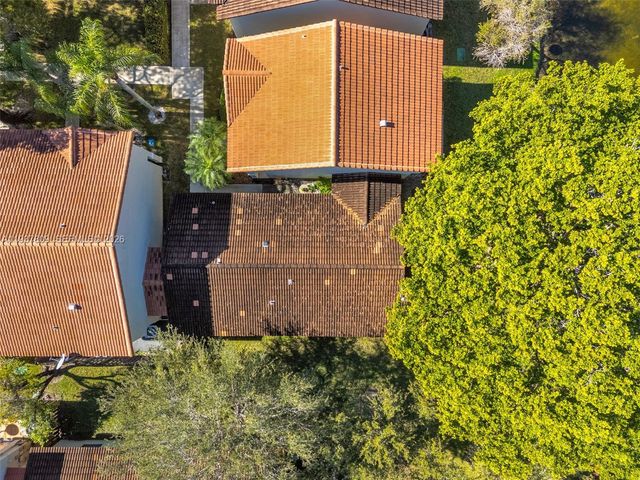 10831 NW 3rd Ct, Pembroke Pines, FL 33026