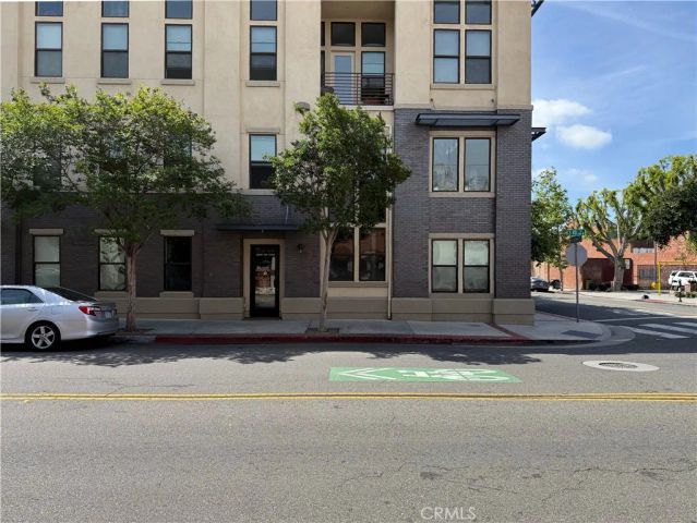 190 W 3rd Street, Santa Ana, CA 92701