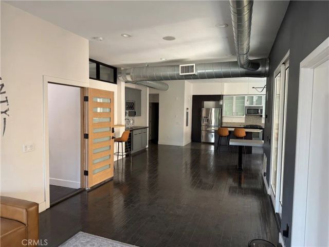 190 W 3rd Street, Santa Ana, CA 92701