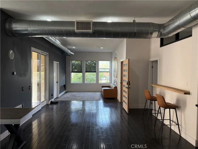 190 W 3rd Street, Santa Ana, CA 92701