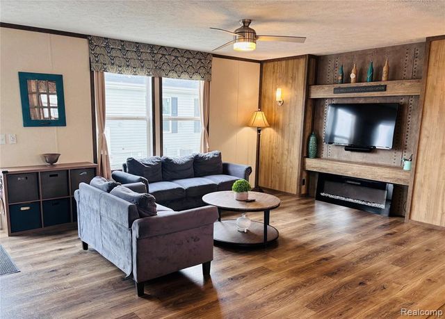 37886 Wolcott Lane, New Haven, MI 48048