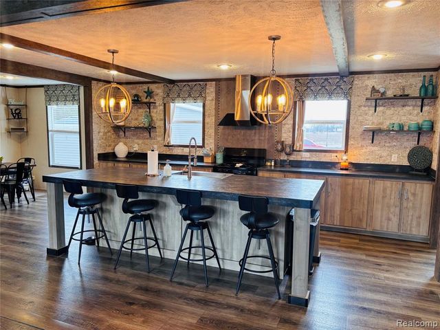 37886 Wolcott Lane, New Haven, MI 48048