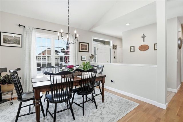 74 Old Stage Road, Litchfield, NH 03052