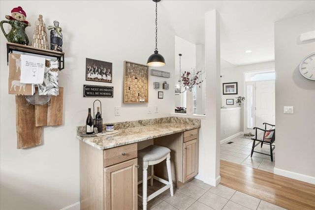 74 Old Stage Road, Litchfield, NH 03052