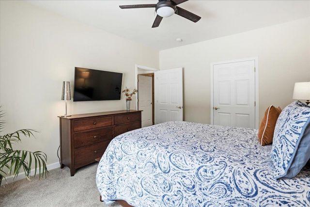 74 Old Stage Road, Litchfield, NH 03052