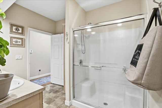 74 Old Stage Road, Litchfield, NH 03052