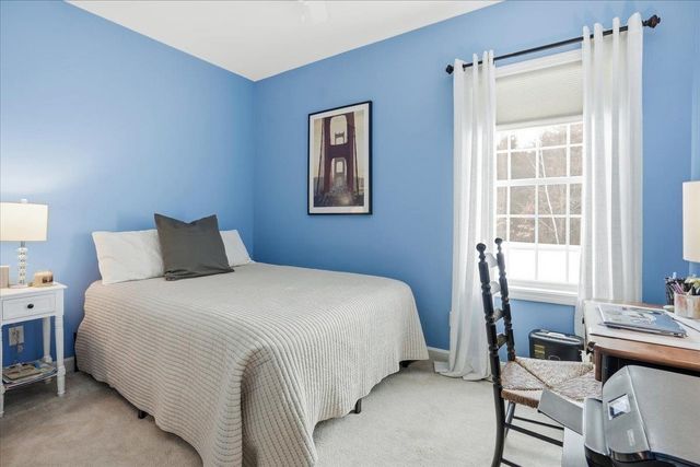 74 Old Stage Road, Litchfield, NH 03052