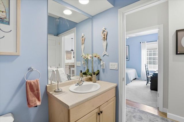 74 Old Stage Road, Litchfield, NH 03052