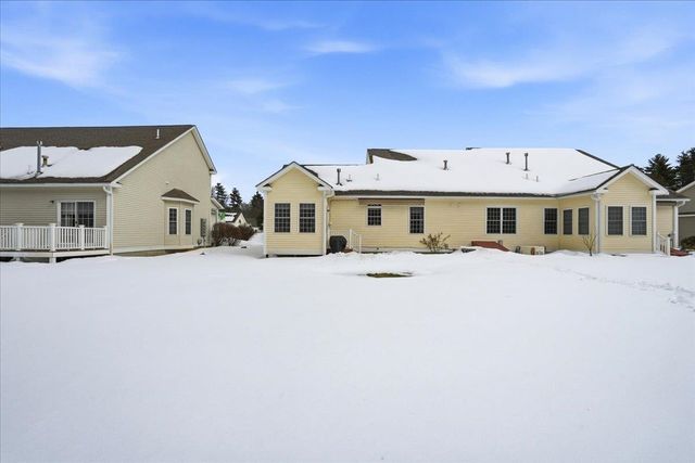 74 Old Stage Road, Litchfield, NH 03052