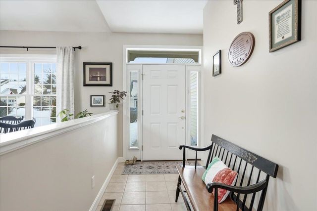 74 Old Stage Road, Litchfield, NH 03052