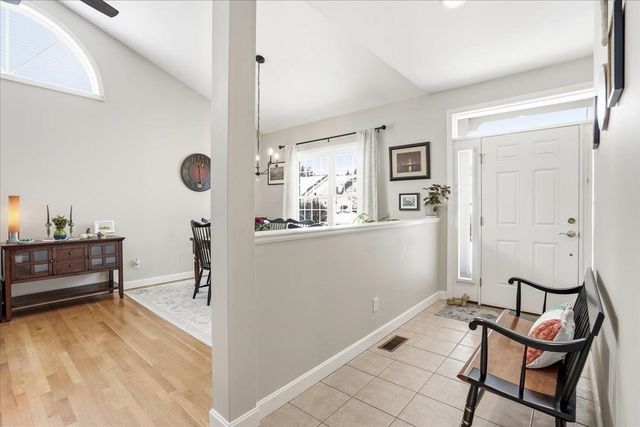 74 Old Stage Road, Litchfield, NH 03052