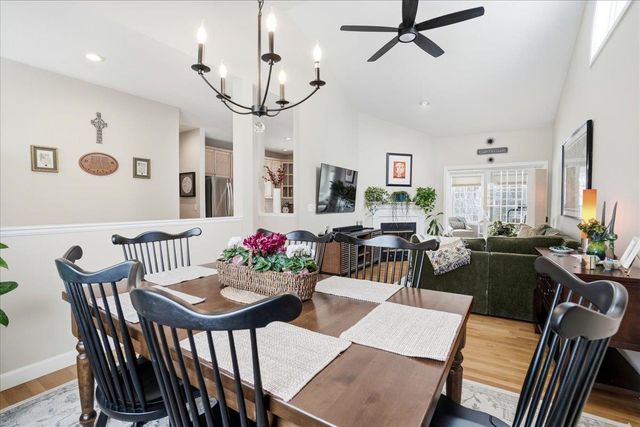 74 Old Stage Road, Litchfield, NH 03052