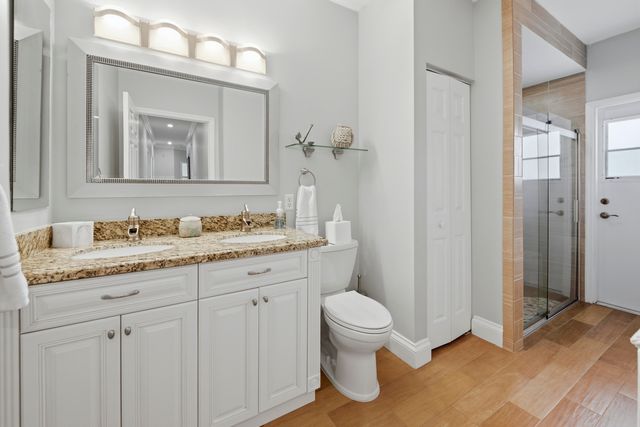 16446 Erie Place, Davie, FL 33331