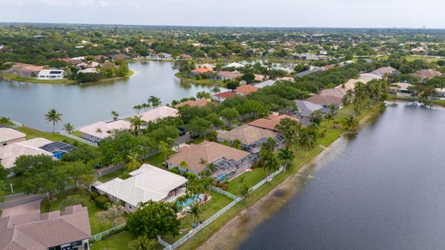 16446 Erie Place, Davie, FL 33331