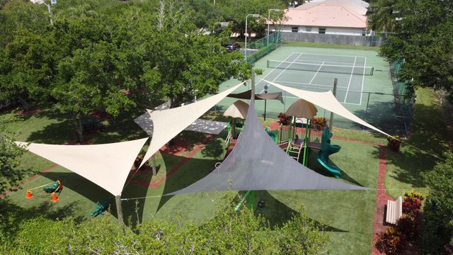 16446 Erie Place, Davie, FL 33331