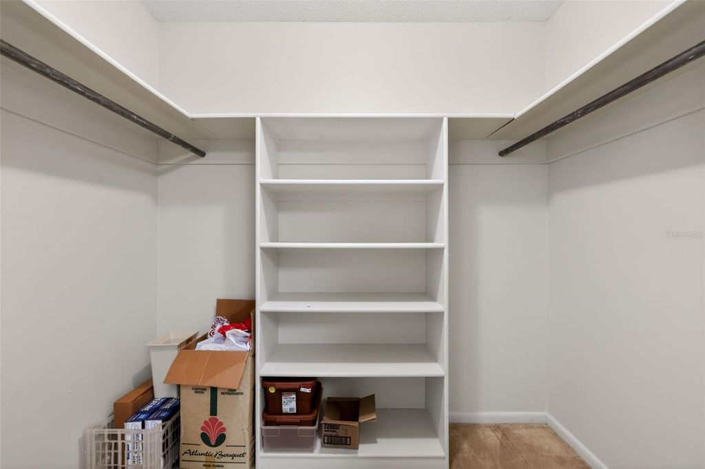 Image 35 of property listing at 2011 NE 10TH STREET, Ocala, FL 34470