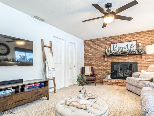 10114 Vienna Drive, Parma, OH 44130