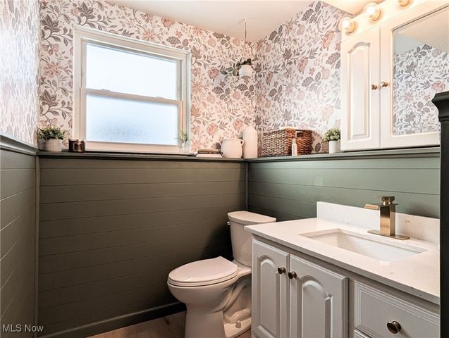 10114 Vienna Drive, Parma, OH 44130