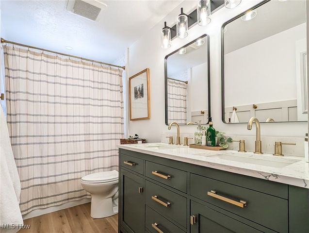 10114 Vienna Drive, Parma, OH 44130