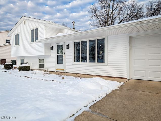 10114 Vienna Drive, Parma, OH 44130