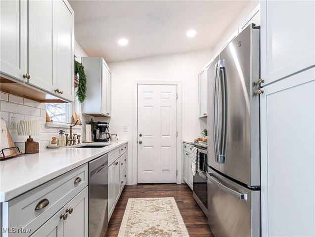 10114 Vienna Drive, Parma, OH 44130