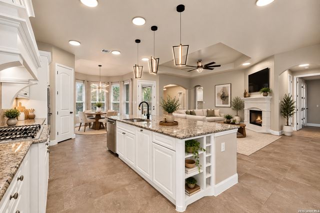 8910 FOWLER HL, Boerne, TX 78015