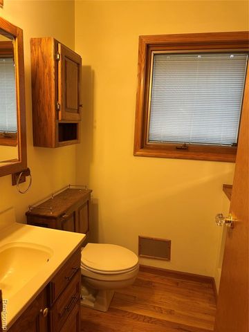 37631 Douglas Court, Sterling Heights, MI 48310