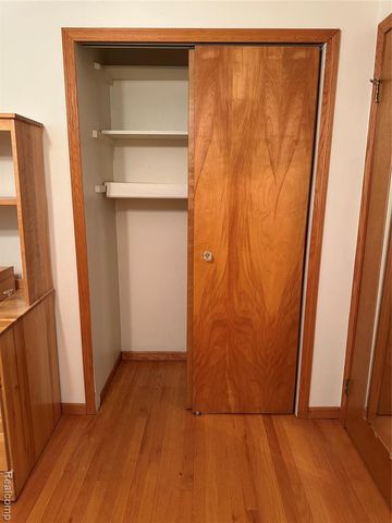 37631 Douglas Court, Sterling Heights, MI 48310