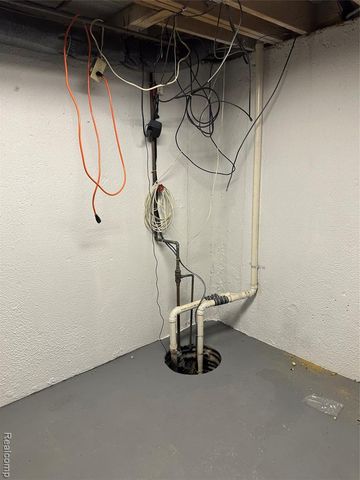 37631 Douglas Court, Sterling Heights, MI 48310