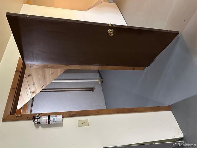 37631 Douglas Court, Sterling Heights, MI 48310