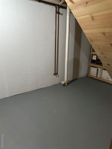 37631 Douglas Court, Sterling Heights, MI 48310