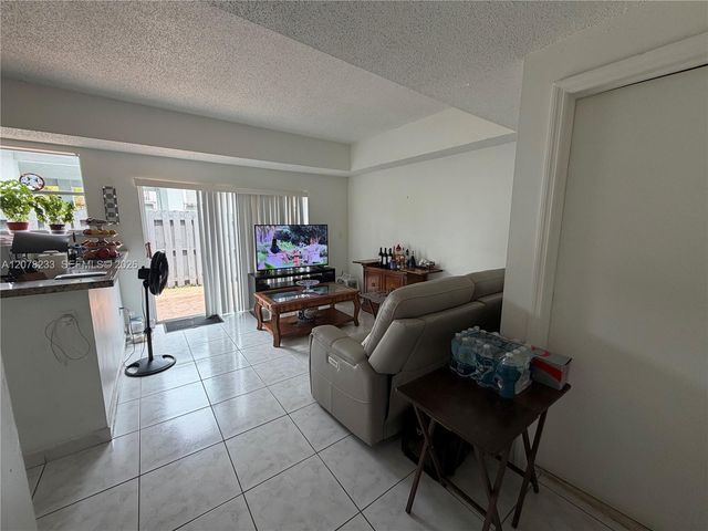 5240 NW 109th Avenue 3, Doral, FL 33178