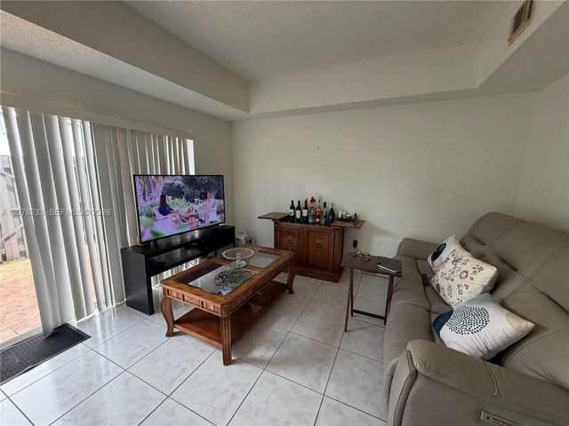 5240 NW 109th Avenue 3, Doral, FL 33178