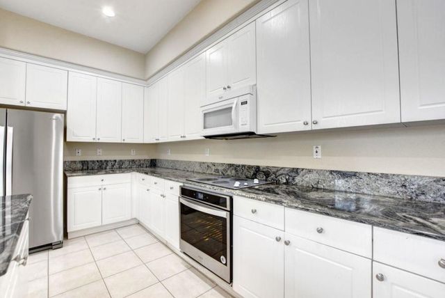 1388 Beacon Circle, Wellington, FL 33414
