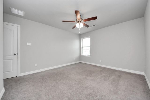 196 Chestnut Meadow Drive, Conroe, TX 77384