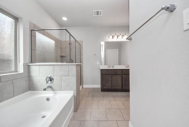 196 Chestnut Meadow Drive, Conroe, TX 77384