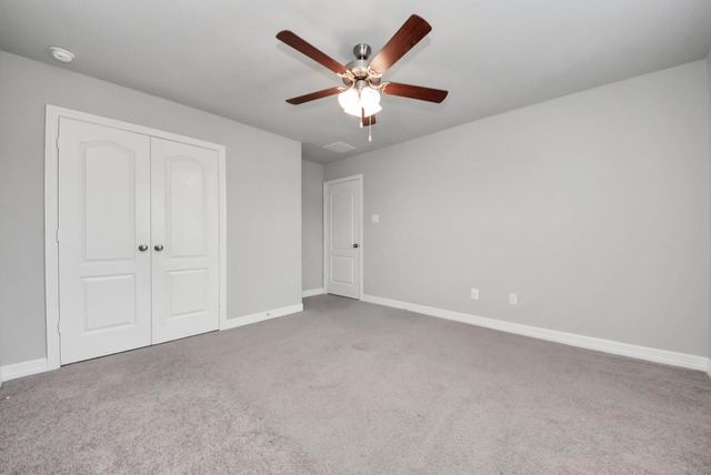 196 Chestnut Meadow Drive, Conroe, TX 77384