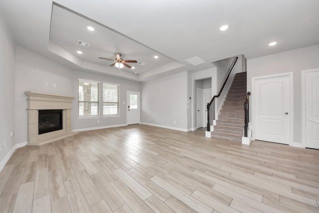 196 Chestnut Meadow Drive, Conroe, TX 77384