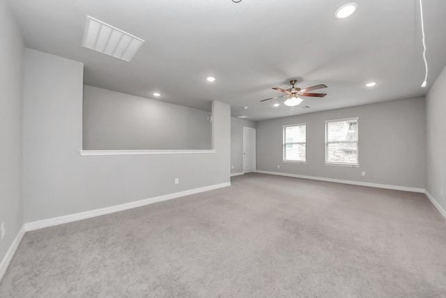 196 Chestnut Meadow Drive, Conroe, TX 77384