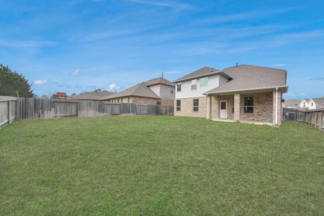 196 Chestnut Meadow Drive, Conroe, TX 77384