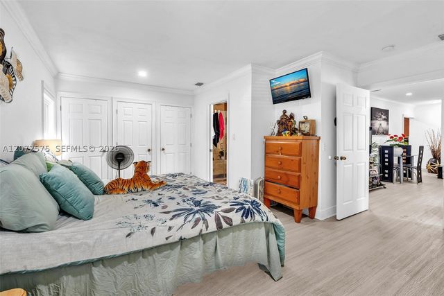 340 W 55th St, Hialeah, FL 33012