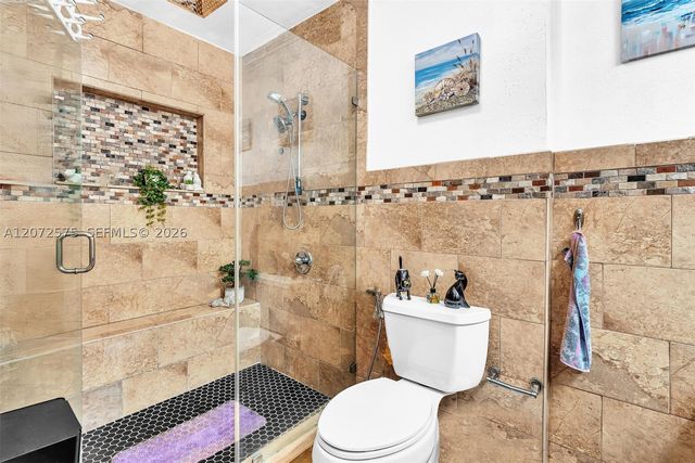 340 W 55th St, Hialeah, FL 33012