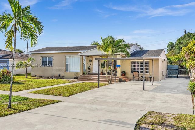 340 W 55th St, Hialeah, FL 33012
