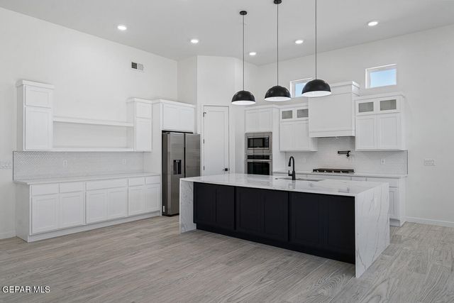 288 EMERALD DUST Place, El Paso, TX 79928