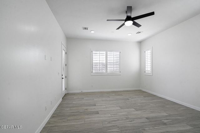 288 EMERALD DUST Place, El Paso, TX 79928