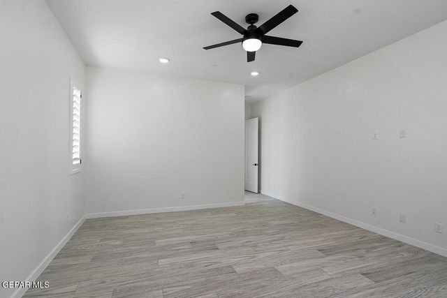 288 EMERALD DUST Place, El Paso, TX 79928