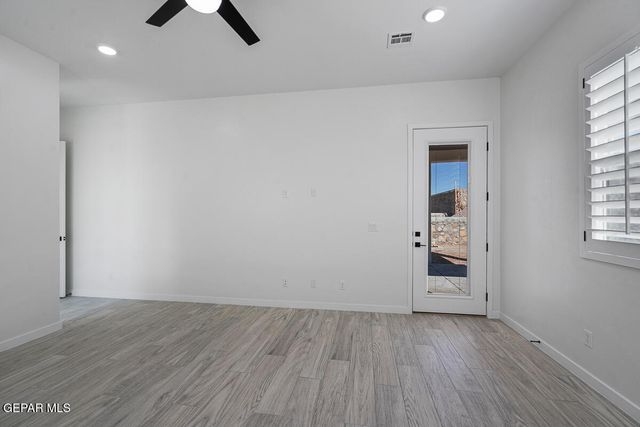 288 EMERALD DUST Place, El Paso, TX 79928