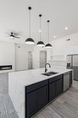 288 EMERALD DUST Place, El Paso, TX 79928