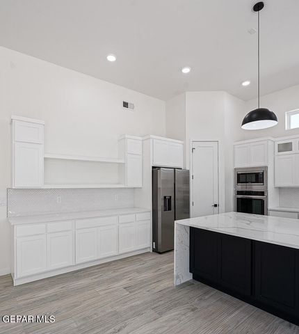 288 EMERALD DUST Place, El Paso, TX 79928