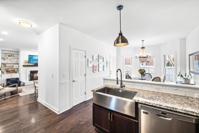 901 Deer Pointe Ct, Nashville, TN 37221